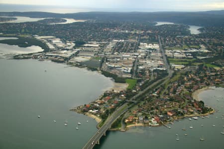 Aerial Image of TAREN POINT