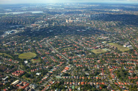 Aerial Image of STRATHFIELD LOOKING EAST.