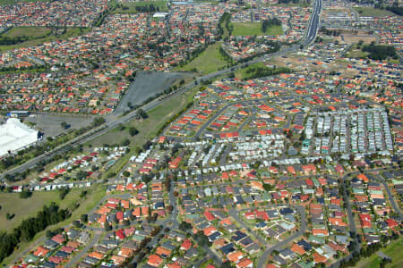 Aerial Image of STANHOPE GARDENS, PARKLEA AND GLENWOOOD.
