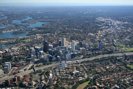 Aerial Image of NORTH SYDNEY LOOKING NORTH WEST.