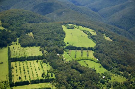 Aerial Image of MOUNT IRAVINE