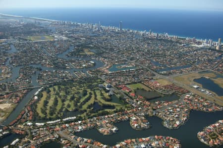 Aerial Image of CLEAR ISLAND WATER TO SURFERS PARADISE.