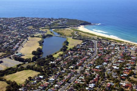 Aerial Image of CURL CURL LAGOON