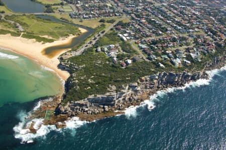 Aerial Image of CURL CURL