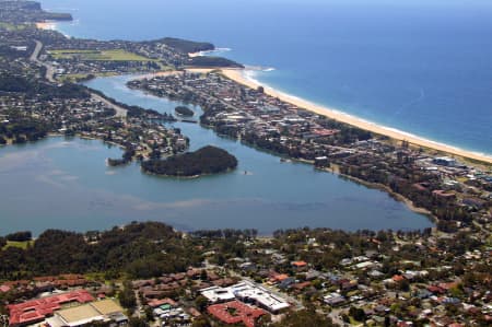 Aerial Image of NARRABEEN LAKES AND BEACH