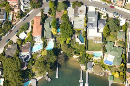 Aerial Image of CLOSEUP OF COWDROY AVENUE IN CAMMERAY.