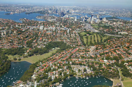 Aerial Image of CAMMERAY TO THE CITY.