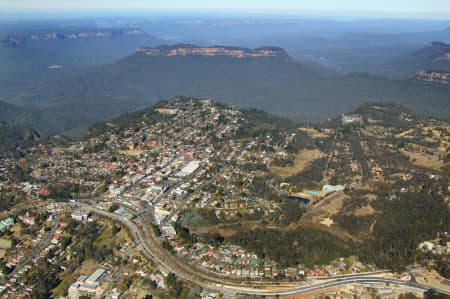 Aerial Image of KATOOMBA CENTRE TO MOUNTAIN RANGES