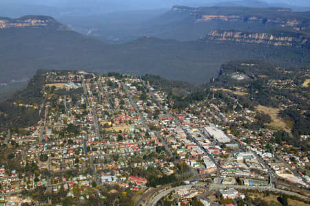 Aerial Image of KATOOMBA CITY CENTRE TO MOUNTAIN RANGES