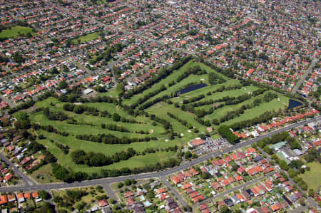 Aerial Image of BEXLEY GOLF COURSE.