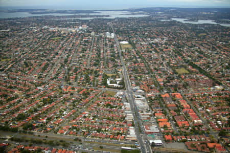 Aerial Image of BEVERLY HILLS LOOKING SOUTH EAST.