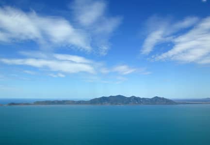 Aerial Image of MAGNETIC ISLAND