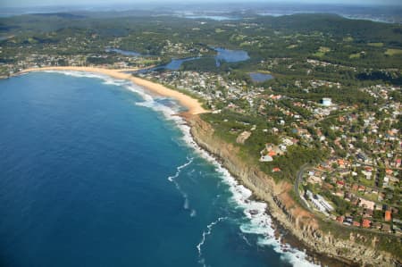 Aerial Image of NORTH AVOCA AND AVOCA BEACH.