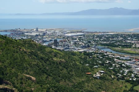 Aerial Image of WEST END TO SOUTH TOWNSVILLE.