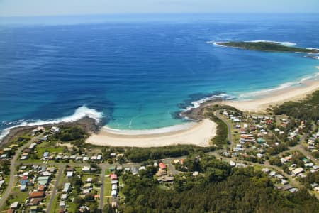 Aerial Image of GANNET BEACH IN BAWLEY POINT.