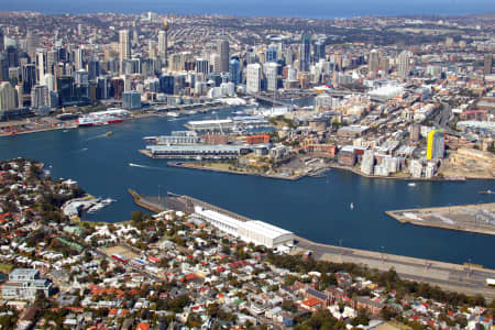 Aerial Image of BALMAIN TO SYDNEY\'S CBD.