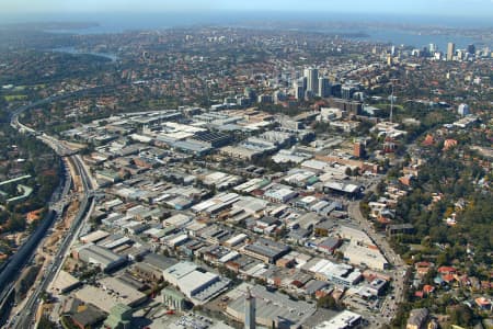 Aerial Image of ARTARMON LOOKING SOUTH EAST.