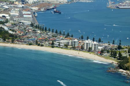 Aerial Image of MAIN BEACH AND PILOT BAY, MOUNT MAUNGAUI.