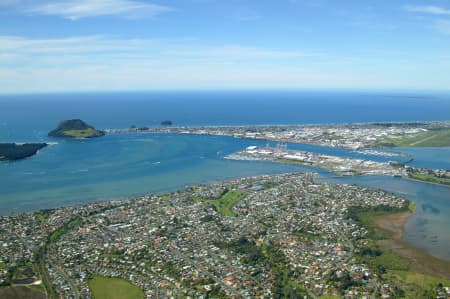 Aerial Image of TAURANGA AND MOUNT MAUNGANUI.