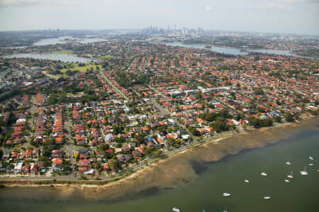 Aerial Image of ABBOTSFORD AND CHISWICK.