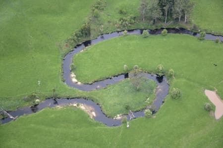 Aerial Image of CREEK IN THE FARMLANDS OF WYNYARD.