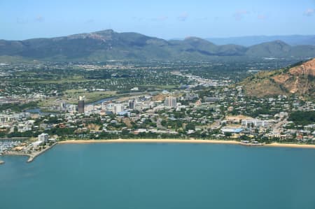 Aerial Image of SOUTH FROM CLEVELAND BAY.