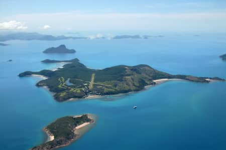Aerial Image of LINDEMAN ISLAND, WHITSUNDAYS, QUEENSLAND