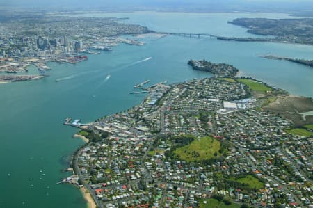 Aerial Image of DEVONPORT AND AUCKLAND CITY.