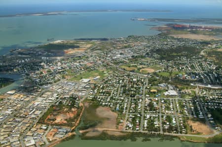 Aerial Image of GLADSTONE LOOKING EAST.