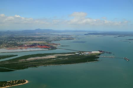 Aerial Image of SOUTH  TREES ISLAND GLADSTONE.