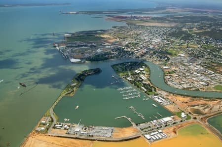 Aerial Image of GLADSTONE.
