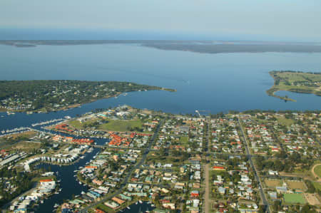 Aerial Image of LAKE VICTORIA PAYNESVILLE.