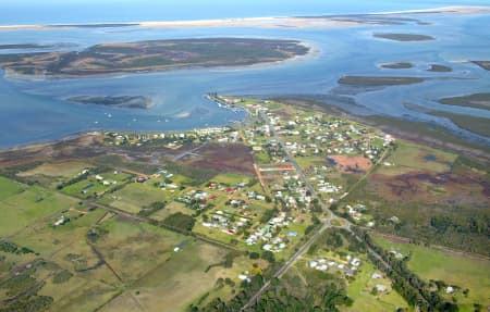 Aerial Image of PORT ALBERT TO SEA.
