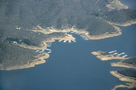 Aerial Image of BOAT HARBOUR AND ANDERSON HARBOUR LAKE EILDON.