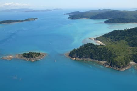 Aerial Image of OVERVIEW OF WHITSUNDAY ISLAND COASTLINE.