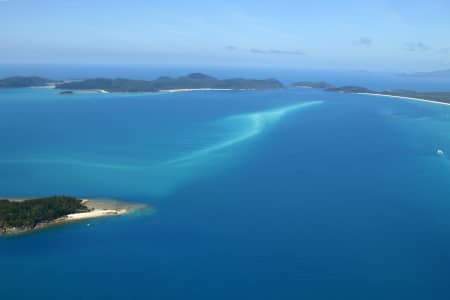 Aerial Image of OVERVIEW OF WHITSUNDAYS.
