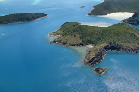 Aerial Image of HASLEWOOD ISLAND.