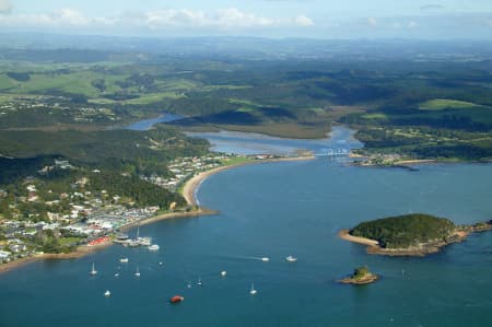 Aerial Image of PAIHIA.