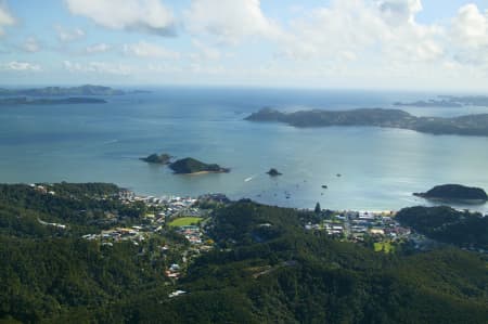 Aerial Image of PAIHIA.