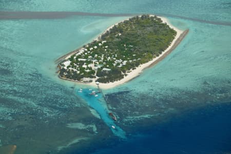 Aerial Image of HERON ISLAND.