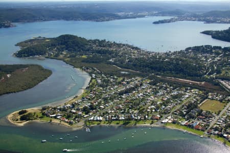 Aerial Image of SOUTH FROM DAVISTOWN.