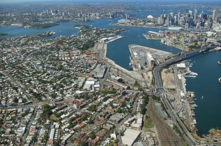 Aerial Image of LOOKING NORTH EAST FROM ROZELLE.