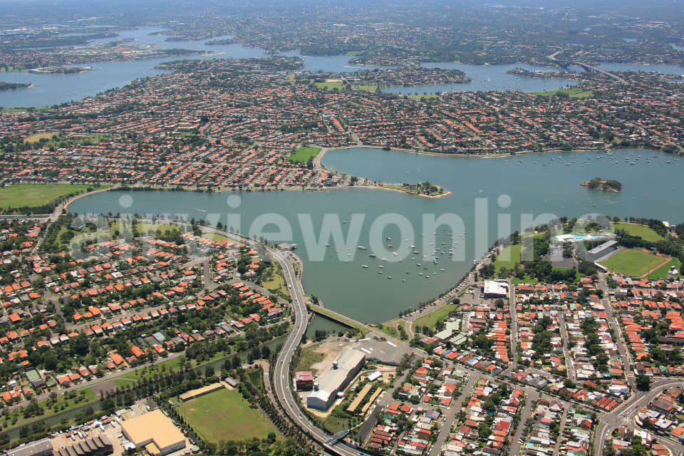 Aerial Image of Looking North West from Lilyfield