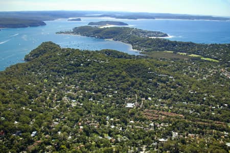 Aerial Image of AVALON LOOKING NORTH.