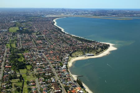 Aerial Image of SANDRINGHAM LOOKING NORTH.