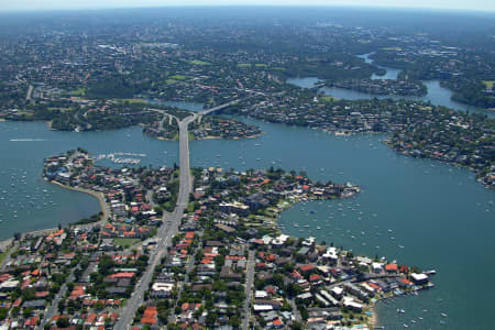 Aerial Image of DRUMMOYNE LOOKING NORTH WEST.