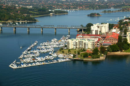 Aerial Image of BIRKEHEAD POINT AND MARINA DRUMMOYNE.