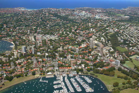 Aerial Image of RUSHCUTTERS BAY LOOKING SOUTH EAST.