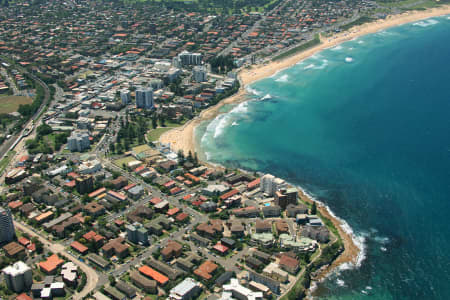 Aerial Image of CRONULLA LOOKING NORTH.