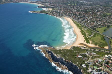 Aerial Image of CURL CURL.